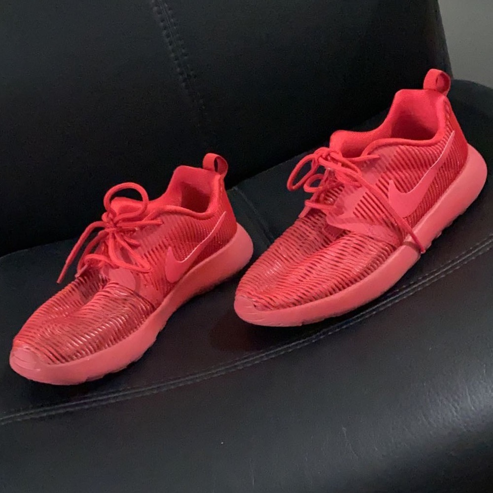 Nike Tennis Shoes- Size 1Y